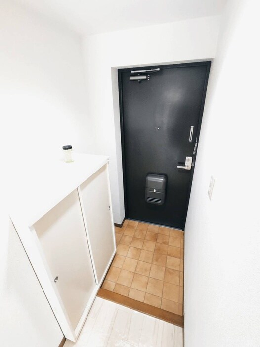 物件内観写真18　(玄関)