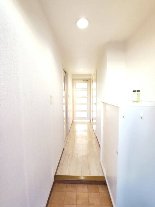 物件内観写真19　(廊下)