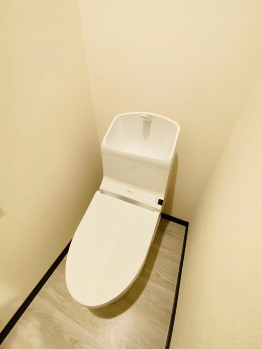 物件内観写真16　(トイレ)