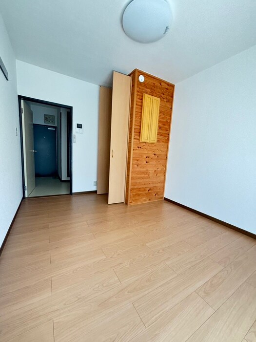 物件内観写真4　(居室)