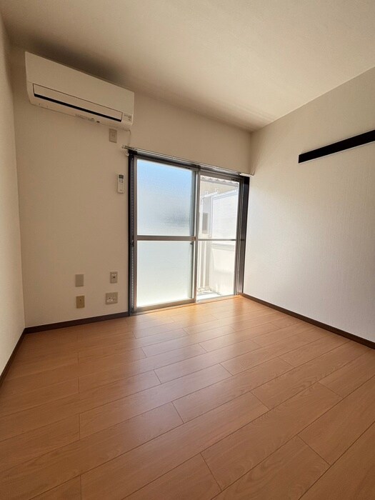 物件内観写真6　(居室)