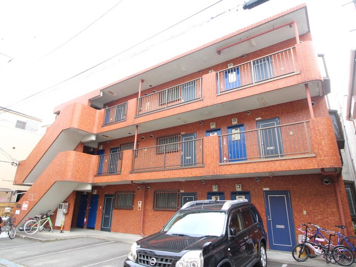 物件外観写真2　(エントランス部分)