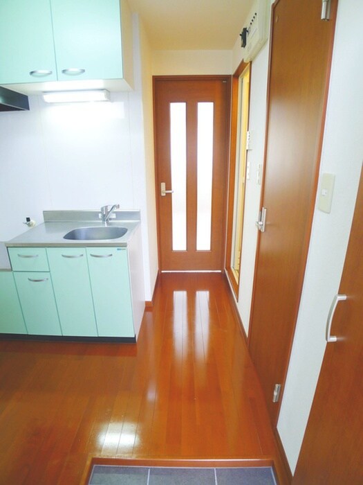 物件内観写真7　(玄関)