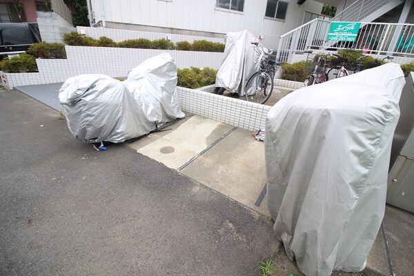 バイク置き場