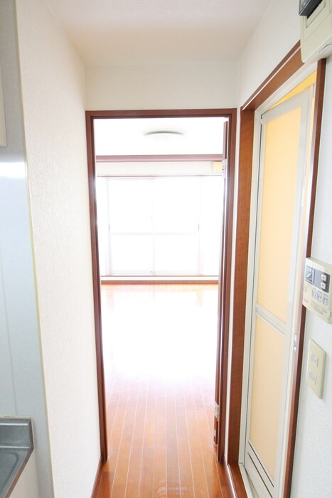 物件内観写真17　(廊下)