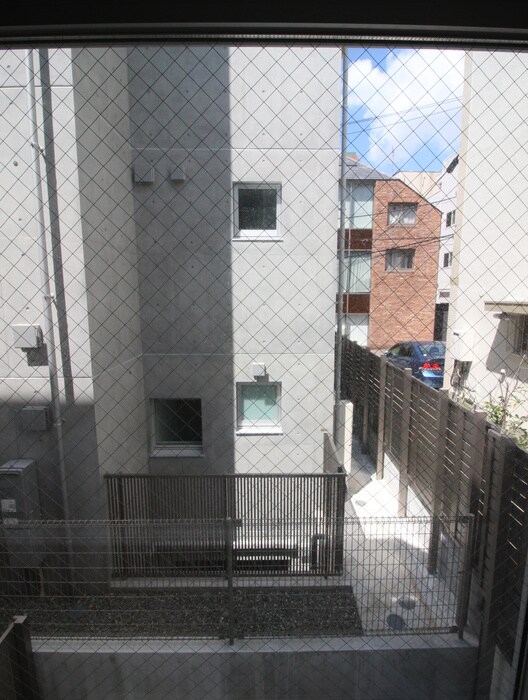 物件内観写真20　(室内からの展望)