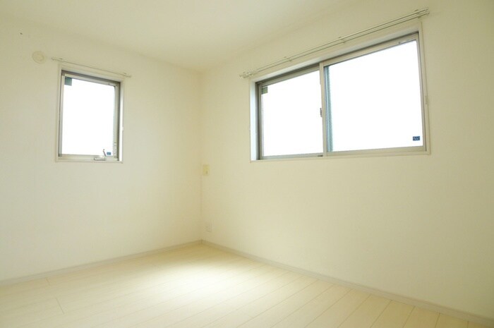 物件内観写真10　(居室)