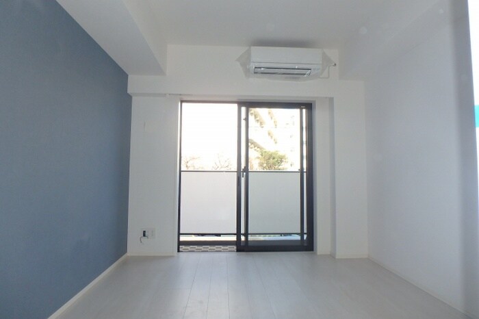 物件内観写真2　(居室)