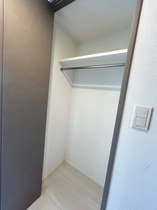 物件内観写真4　(収納)