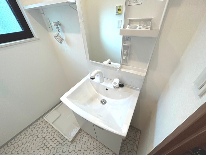 物件内観写真11　(洗面)
