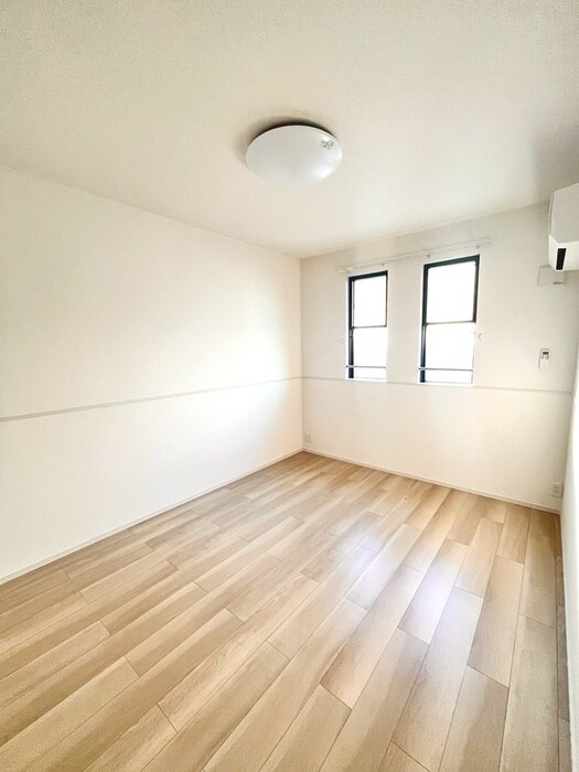 物件内観写真8　(居室)