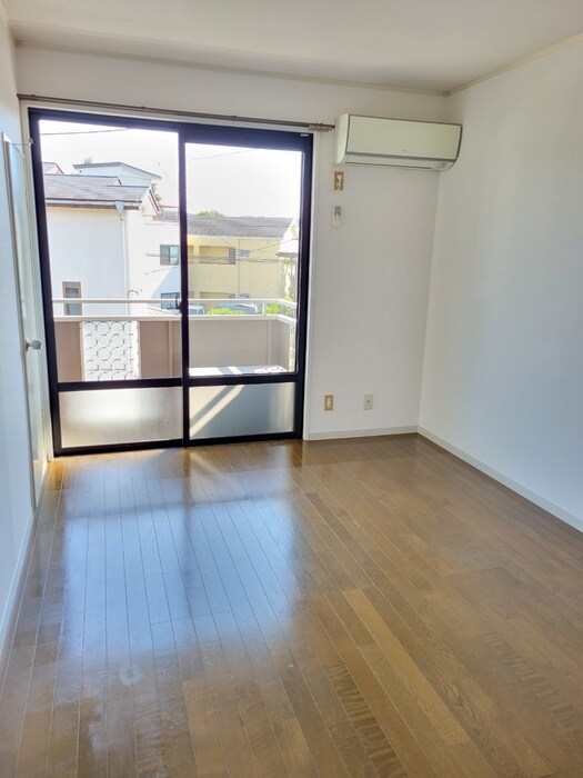 物件内観写真5　(居室)