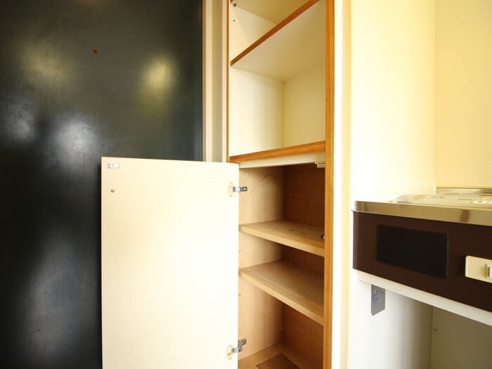 物件内観写真18　(収納)