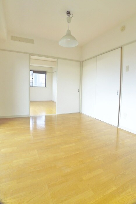 物件内観写真4　(居室)