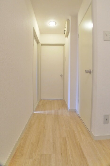 物件内観写真14　(廊下)