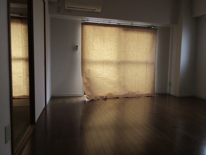 物件内観写真11　(居室)