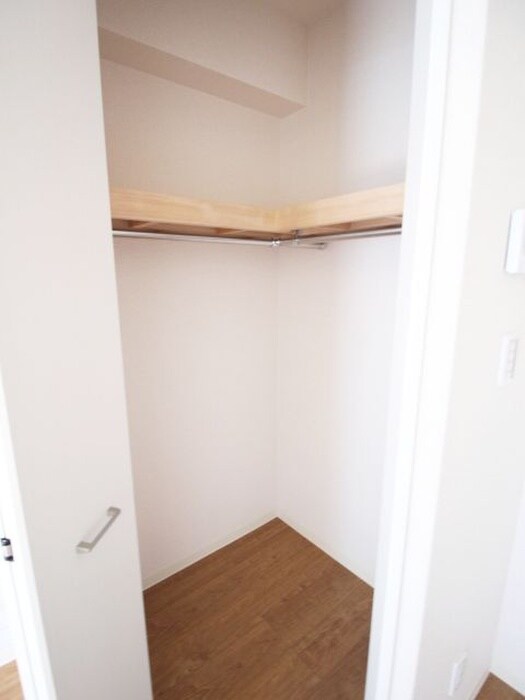 物件内観写真12　(収納)