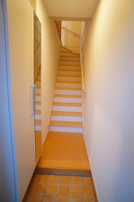 物件内観写真15　(玄関)
