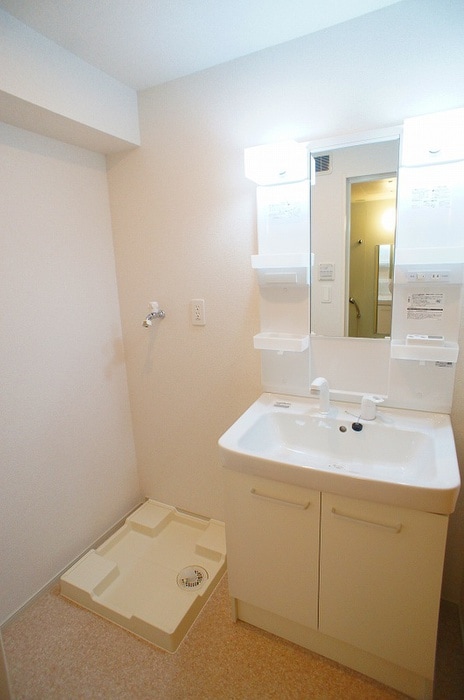 物件内観写真18　(洗濯機置場)