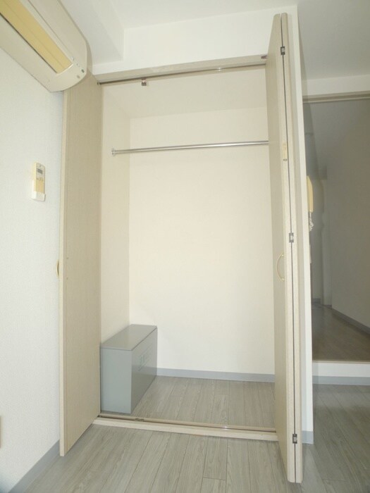 物件内観写真10　(収納)