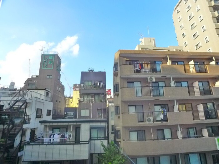 物件内観写真16　(室内からの展望)