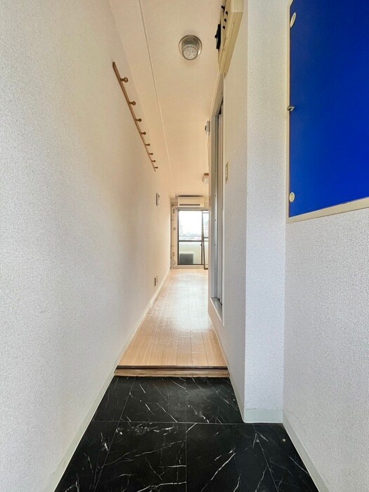 物件内観写真21　(廊下)