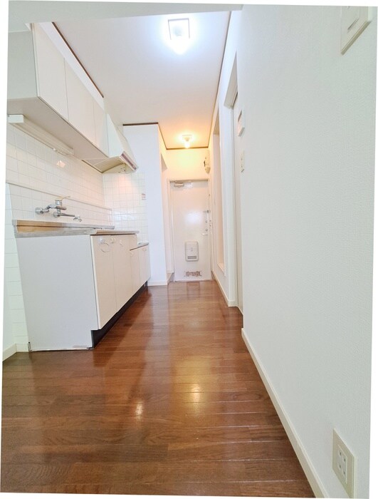 物件内観写真10　(廊下)