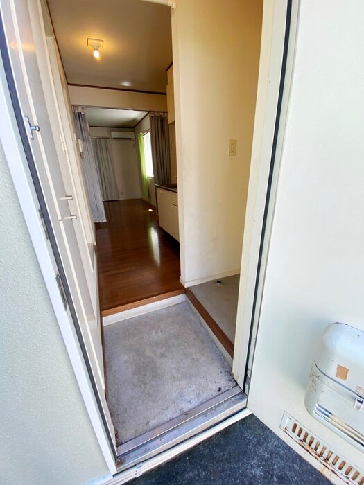 物件内観写真22　(玄関)