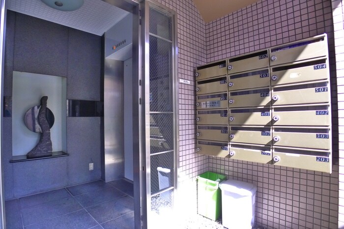 物件外観写真4　(建物設備)