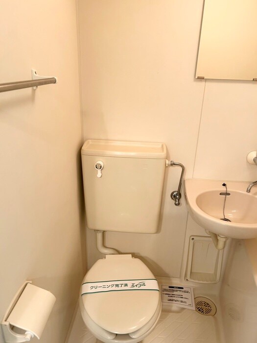 物件内観写真16　(トイレ)