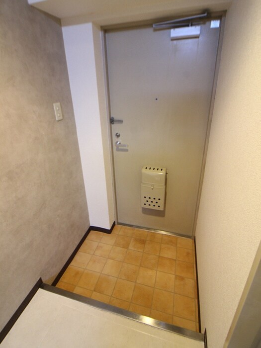 物件内観写真7　(玄関)