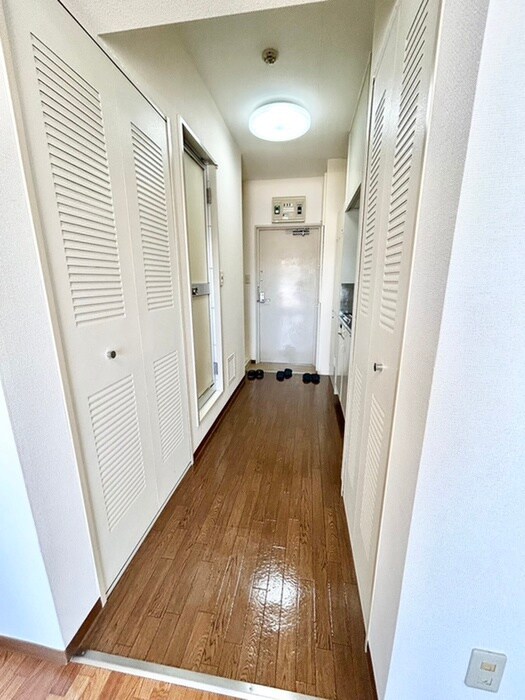 物件内観写真8　(廊下)