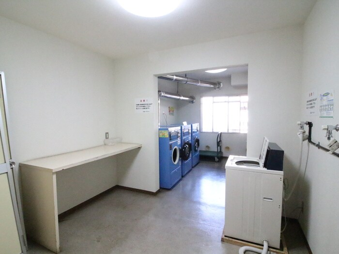 物件外観写真4　(建物設備)