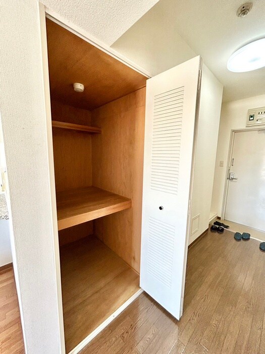 物件内観写真12　(収納)