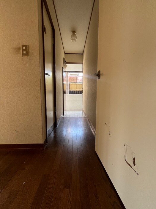 物件内観写真17　(廊下)