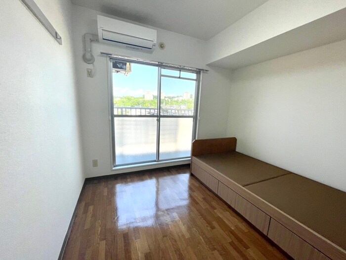 物件内観写真9　(居室)