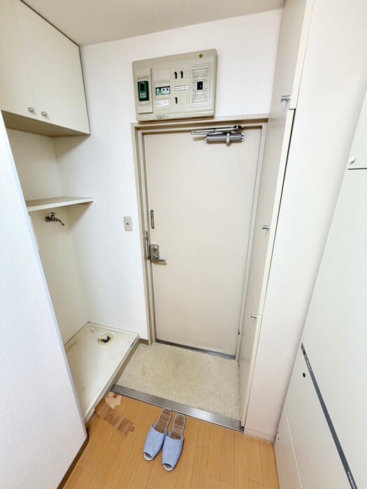 物件内観写真14　(玄関)