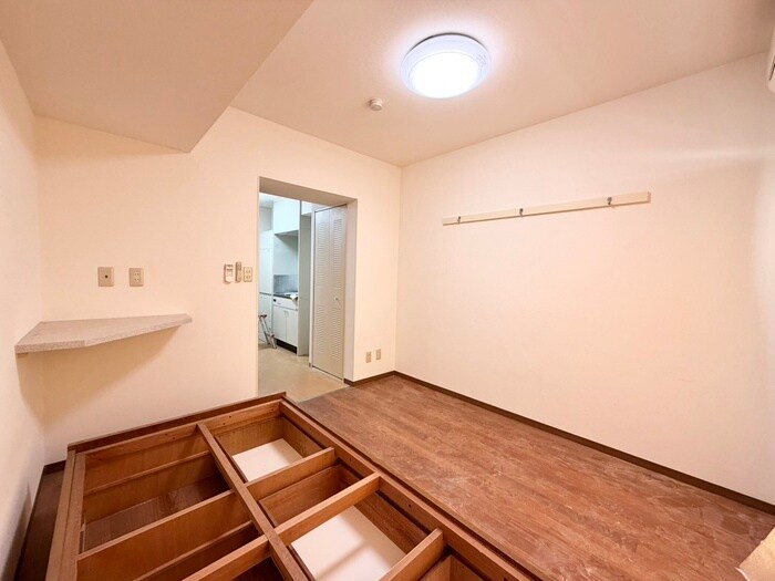 物件内観写真18　(居室)