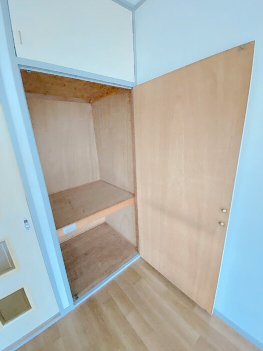 物件内観写真10　(収納)