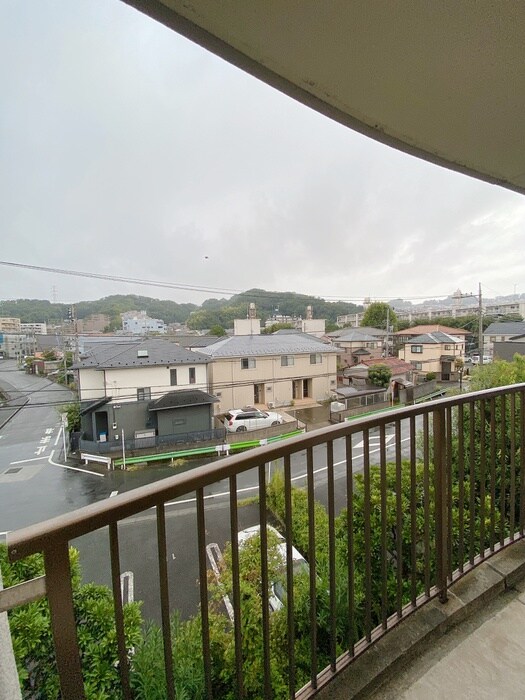 物件内観写真20　(室内からの展望)