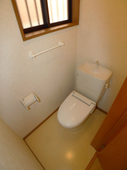 物件内観写真13　(トイレ)