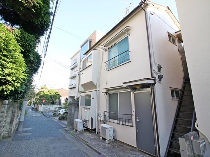 物件外観写真4　(エントランス部分)