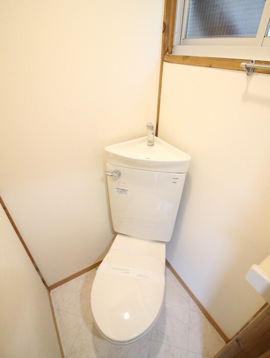 物件内観写真9　(トイレ)