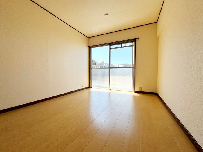 物件内観写真9　(居室)