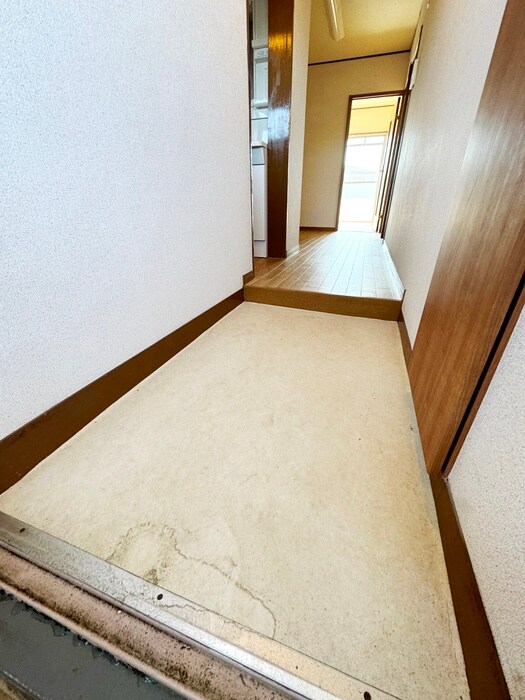 物件内観写真15　(玄関)
