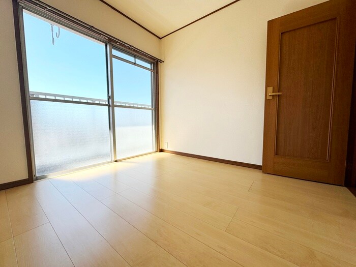 物件内観写真21　(居室)