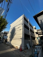 建築中