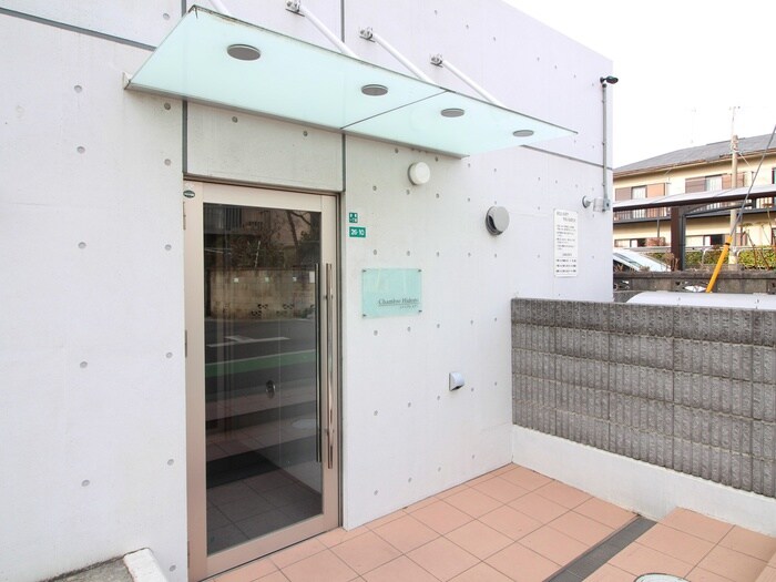 物件外観写真2　(エントランス部分)