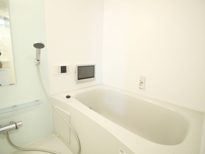 シャンブル英美のバス