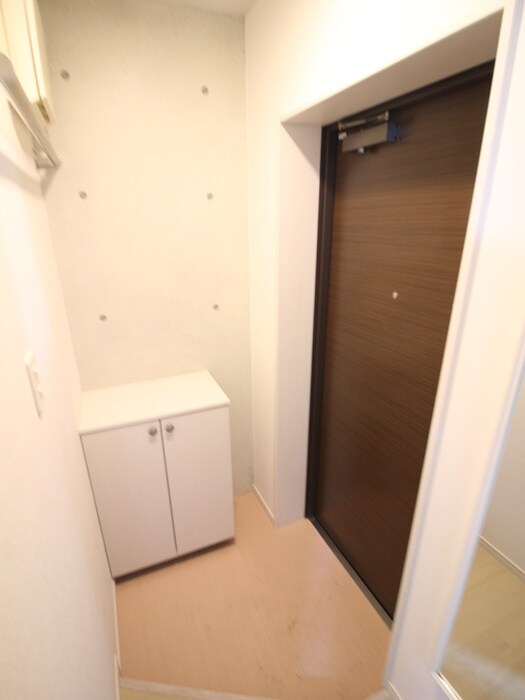 物件内観写真16　(玄関)